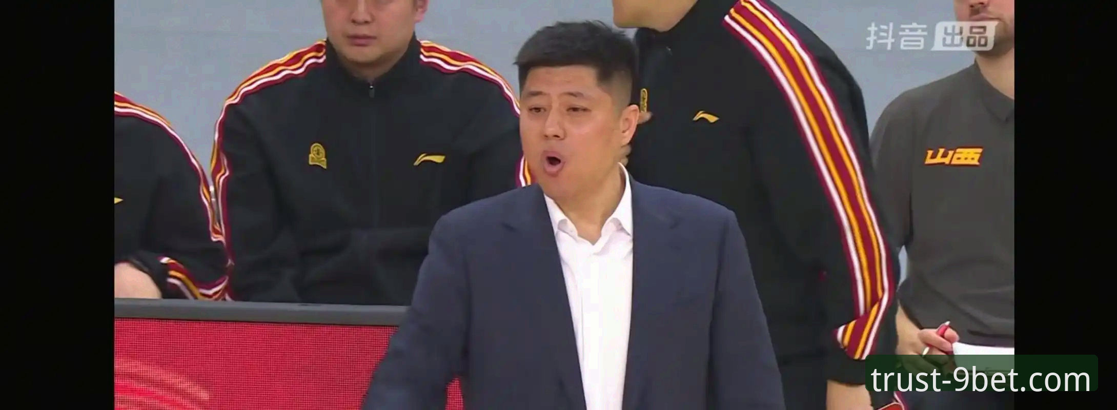 山西男篮2-0横扫青岛晋级八强！九博体育平台用户直击：潘江复出导演20分逆转好戏